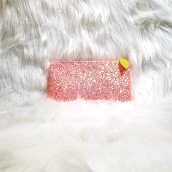 Pretty Vibes Only Makeup Brush Set - Picture 3 of 3